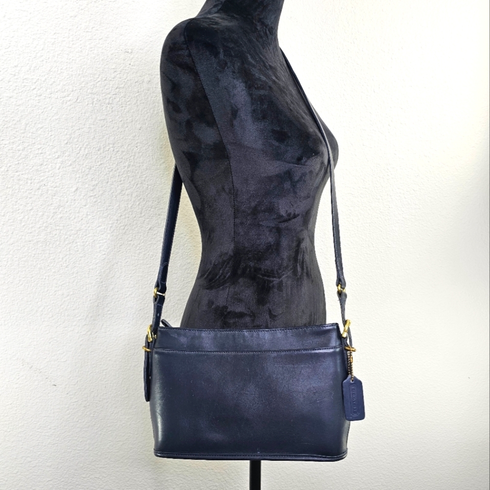 Coach VINTAGE 1998 Equesterian Slim navy Crossbody Shoulder Bag